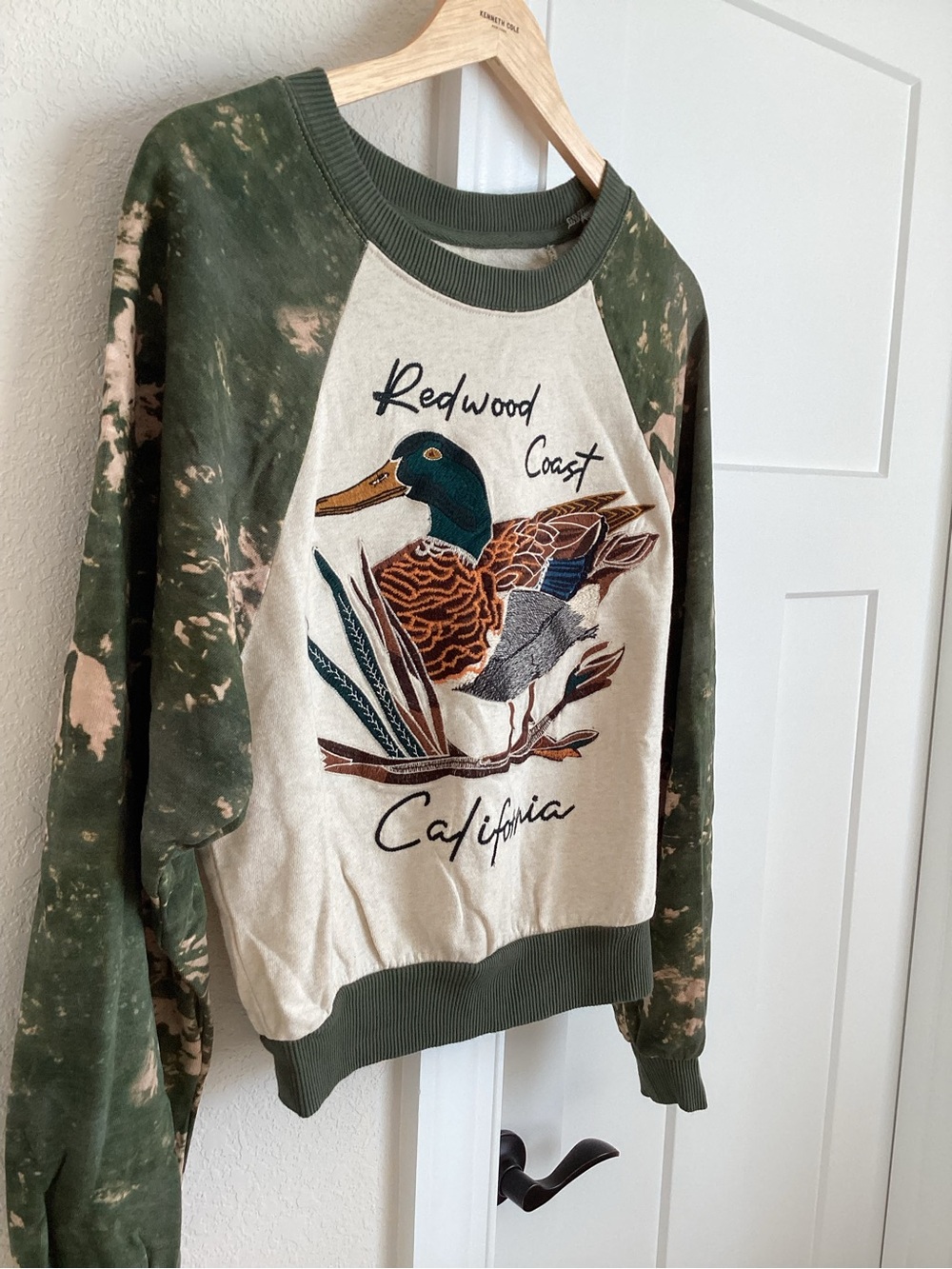 🦆Anthropologie Niki Bubble Embroidered Sweatshirt Pilcro New Duck Camouflage - Picture 7 of 15